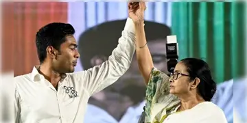 Read more about - Abhiesh Banerjee | লোকসভায় তৃণমূলের দলনেতা হচ্ছেন অভিষেক! ২০২৬ এর ভোটের আগে বাড়লো দায়িত্ব!