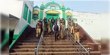 Read more about - Sambhal Jama Masjid | স্থগিত সম্ভলের শাহী জামা মসজিদের সমীক্ষা! রায় দিলো সুপ্রিম কোর্ট