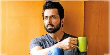 Read more about - শিবরাত্রিতে শিব ঠাকুরের ছবি না পাঠিয়ে অসহায় মানুষের সাহায্য  করার বার্তা দিলেন সোনু সুদ