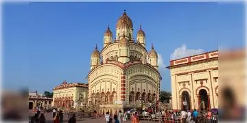 Read more about - ভক্তদের জন্য খুলে গেল দক্ষিণেশ্বরের দরজা, কোভিডবিধি মেনে দিনে ৭ ঘন্টা খোলা থাকবে মন্দির