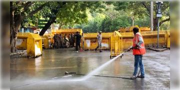 Read more about - CJP protest | সময়মতো চলছে মেট্রো, ফিরেছে ইন্টারনেট, বিক্ষোভ শেষে চেনা ছন্দে রাজধানীর যন্তর মন্তর