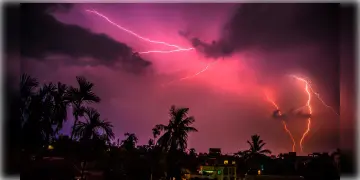 Read more about - WB Weather | বৃহস্পতিবার থেকেই বদলাবে আবহাওয়া! একাধিক জেলায় বজ্রবিদ্যুৎ-সহ বৃষ্টির পূর্বাভাস! সঙ্গে বইবে ঝোড়ো হাওয়াও!