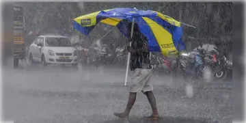 Read more about - WB Weather Update | জোড়া ঘূর্ণাবর্ত ও সক্রিয় মৌসুমী অক্ষরেখার প্রভাবে সপ্তাহজুড়ে বৃষ্টিতে ভিজবে গোটা পশ্চিমবঙ্গ