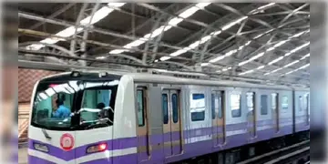 Read more about - Kolkata Metro | পুজোর মুখে সুখবর, শনি-রবিতেও নোয়াপাড়া-বিমানবন্দর রুটে চলবে মেট্রো