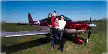 Read more about - লকডাউনে আস্ত একটি বিমান তৈরি করে চমকে দিল ভারতীয় বংশোদ্ভূত ইঞ্জিনিয়ার, ওড়ার অনুমতি মিলল দু’বছর পর