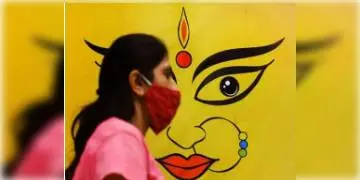 Read more about - কলকাতা হাইকোর্টের নির্দেশে এবারেও দূর্গাপুজোয় মণ্ডপে থাকছে নো এন্ট্রি