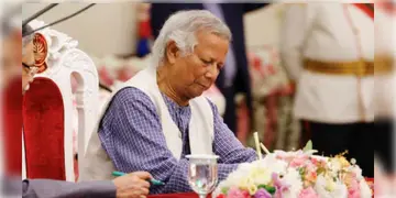 Read more about - Bangladesh Interim Govt | ভারতে হাইকমিশনারসহ ৫ রাষ্ট্রদূতকে তলব করলো  বাংলাদেশের অন্তর্বর্তীকালীন সরকার