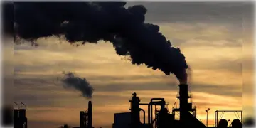Read more about - Air Pollution | দিল্লিকেও ছাপিয়ে গেলো দুর্গাপুর! ৪৫৩ ছুঁলো শিল্পাঞ্চল দুর্গাপুরের বাতাসের গুণমান সূচক