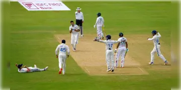 Read more about - Bangladesh vs India | কানপুরে ভারত বনাম বাংলাদেশ টেস্টে খেলা হল মাত্র ৩৫ ওভার, বাংলাদেশের ১০৭ রানে শেষ হল প্রথম দিন