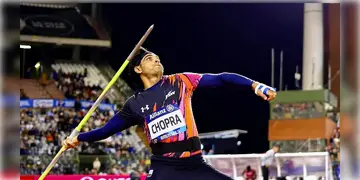 Read more about - Neeraj Chopra | সোনা জিতে মরশুম শুরু 'সোনার ছেলে' নীরজের! ৮৪.৫২ মিটার জ্যাভলিন ছুড়ে জিতলেন শীর্ষপদ!