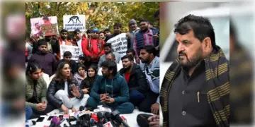 Read more about - Wrestlers Protest | কুস্তিগীরদের হয়ে প্ল্যাকার্ড হাতে পথে মুখ্যমন্ত্রী! দোষ প্রমাণ হলে ফাঁসিতে ঝুলতেও রাজি বলে চ্যালেঞ্জ ব্রিজভূষণের!