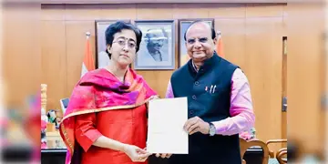 Read more about - Atishi Marlena | মুখ্যমন্ত্রী পদে বসার মাত্র ৬ মাসের মধ্যেই ইস্তফা আতিশী! প্রধানমন্ত্রী ফিরলেই নতুন মুখ্যমন্ত্রী পাবে দিল্লি