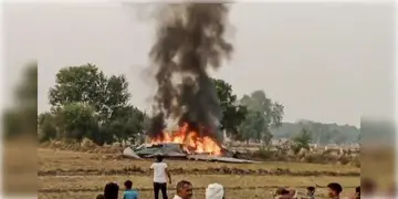 Read more about - MIG 29 Crashed | উত্তরপ্রদেশের আগ্রার কাছে ভেঙে পড়ল বায়ুসেনার যুদ্ধ বিমান ‘মিগ ২৯’