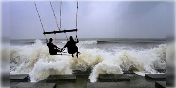 Read more about - New Digha | নিউ দিঘার নয়া আকর্ষণ! দুবাই বা বালিতে নয়, এবার ‘জায়ান্ট সুইং' বাংলায়