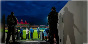 Read more about - IPL Suspend | স্থগিত IPL! বিদেশী প্লেয়ার-সাপোর্ট স্টাফদের বাড়ি ফেরাতে তৎপর BCCI