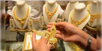 Read more about - ফের সস্তা হল সোনার দাম, রুপোর দামও পতন! জেনে নেওয়া যাক দুই ধাতুর দাম?