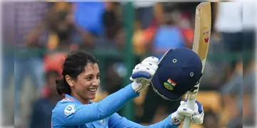 Read more about - Smriti Mandhana । প্রথম মহিলা ক্রিকেটার হিসেবে আন্তর্জাতিক সফরের ৩টি ফরম্যাটেই ১০০+ রান করে নজির গড়লেন স্মৃতি!