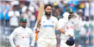 Read more about - ICC Test Rankings | বিরাটকে ফেলে এগিয়ে গেলেন পন্থ, সর্বশেষ টেস্ট র্যাঙ্কিংয়ের ষষ্ঠ স্থানে ঋষভ