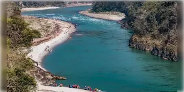 Read more about - Ganga | আড়াই হাজার বছর আগের জোরাল ভূমিকম্পের কারণেই বদলে যায় গঙ্গার গতিপথ! গবেষণার রিপোর্ট নিয়ে বিস্মিত বিজ্ঞানীরাও!