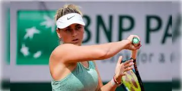 Read more about - ফ্রেঞ্চ ওপেন ২০২১: আলোচনায় ১৮ বছরের এই টেনিস সুন্দরী মার্টা কস্টিউক