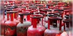 Read more about - LPG Connection | ঠিকানা বদল হলেও সহজে মিলবে গ্যাস, জানুন LPG Connection ট্রান্সফার করার সহজ উপায়!