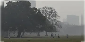Read more about - Weather Update ।  শীতের মরশুমেও মহানগরের তাপমাত্রা বাড়ছে চড়চড় করে , রইলো আজকের আবহাওয়া আপডেট