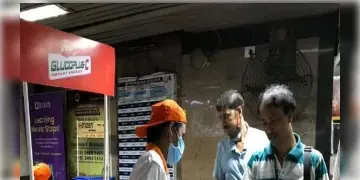 Read more about - মেট্রো স্টেশনে যাত্রীদের জন্য এবার থাকছে গ্লুকোজ পানীয়, তাপপ্রবাহের থেকে খানিক স্বস্তির জন্য এই উদ্যোগ