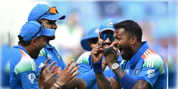 Read more about - INDvsAUS | ক্লিন বোল্ড অস্ট্রেলিয়া, কে এল রাহুলের ছক্কায় ফাইনালি ফাইনালে পৌঁছালো ভারত, চওড়া হাসছে ভারতবাসী