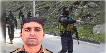 Read more about - Udhampur | উধমপুরে জঙ্গিদের সঙ্গে সেনার গুলির লড়াইয়ে শহিদ বাংলার সেনা জওয়ান ঝন্টু আলি শেখ!