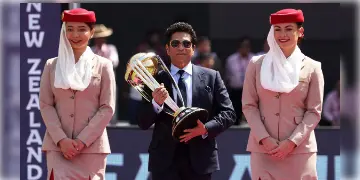 Read more about - ICC World Cup 2023 | শুরু 'ক্রিকেট মহাযজ্ঞ' আইসিসি বিশ্বকাপ ২০২৩! বিশ্বকাপের ট্রফি হাতে মাঠে ঢুকলেন শচীন!