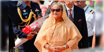 Read more about - Sheikh Hasina: হাসিনার বিস্ফোরক মন্তব্য 'আমাকে ক্ষমতাচ্যুত করার ষড়যন্ত্র চলছে'