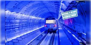 Read more about - Kolkata Metro |  ১৯২১ সালে ব্রিটিশদের পূর্ব-পশ্চিম করিডরের পরিকল্পনা থেকে বাস্তবে কলকাতায় ভারতের প্রথম 'আন্ডারওয়াটার' মেট্রোর উদ্বোধন! পড়ুন কলকাতা মেট্রোর ইতিহাস!