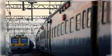 Read more about - Bangladesh Train Service | পুনরায় বাংলাদেশে শুরু হল যাত্রীবাহী ট্রেন পরিষেবা! তবে ট্রেনে যাত্রীর সংখ্যা তুলনামূলক অনেক কম