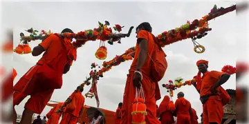 Read more about - Kanwar Yatra | 'খাবারের দোকানে মালিকদের নেমপ্লেট দেওয়ায় বাধ্য করা যাবে না'-কানোয়ার যাত্রা নিয়ে রায় শীর্ষ আদালতের