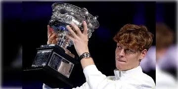 Read more about - Australian Open Trophy | জেরেভকে হারিয়ে কেরিয়ারের তৃতীয় গ্র্যান্ড স্ল্যাম ট্রফি জয় জ্যানিক সিনারের