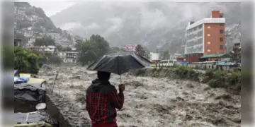 Read more about - Weather | হিমাচলে মৃতের সংখ্যা প্রায় ৩৭! একাধিক স্থানে লাল সতর্কতা! দিল্লিতে উদ্ধার করা হলো ৪১ হাজার নাগরিককে!
