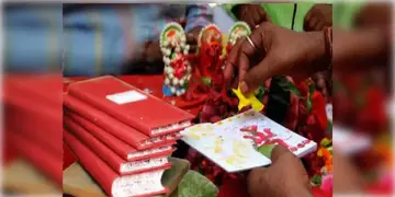 Read more about - Noboborsho | পয়লা বৈশাখে হালখাতা কেন করা হয় জানেন? কীভাবে শুরু হলো এই রীতি?