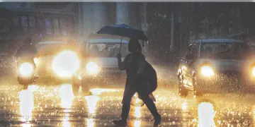 Read more about - Weather | ফের  বদল আবহাওয়ায়! দক্ষিণবঙ্গে হলুদ সতর্কতা জারি! সপ্তাহান্তে আবারও বাড়বে তাপমাত্রা!