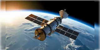 Read more about - Indian Defence | মহাকাশ থেকে শত্রুপক্ষের কর্মকাণ্ডের ওপর নজর রাখবে ISRO! পাঠানো হবে ৫২টি সামরিক স্যাটেলাইট!