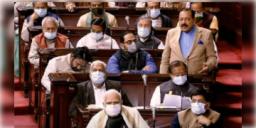 Read more about - Covid-19 Scare : ফের ফিরে এল মাস্ক, স্যানিটাইজার, সামাজিক দূরত্ব !