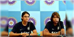 Read more about - Jhulan Goswami (Women cricketer) : ঝুলনদির জন্যই খেলছি, বললেন স্মৃতিরা