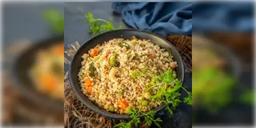 Read more about - শরীরের রোগ প্রতিরোধ ক্ষমতা বাড়াতে চটজলদি বানিয়ে ফেলুন সস্তায় পুষ্টিকর জল-খাবার ডালিয়ার উপমা