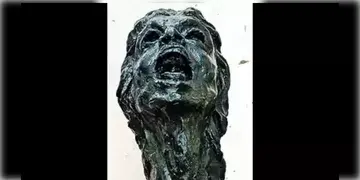 Read more about - RG Kar | আরজিকর মেডিকেল কলেজে বসবে 'তিলোত্তমা'র মূর্তি, মহালয়ার দিনই শক্তির প্রতীক হিসাবে উন্মোচন