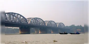 Read more about - Bally Bridge | আগামীকাল থেকে ১০০ ঘন্টা বন্ধ বালি ব্রিজ! কখন থেকে কখন বন্ধ থাকবে বিবেকানন্দ সেতু?