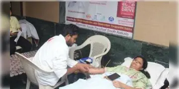 Read more about - করোনার কোপে বন্ধ রক্তদান শিবির, অভাব মেটাতে ৩৫০ শাখায় মেগা ডোনেশন ক্যাম্প