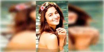 Read more about - 'ডার্লিং'-এ নতুন অবতারে আলিয়া! এবার শুধুমাত্র নায়িকা নন, তিনি প্রযোজকও বটে