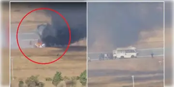 Read more about - Gujrat Helicopter Crash | প্রশিক্ষণ চলাকালীন গুজরাটে ভেঙে পড়ল উপকূলরক্ষী বাহিনীর হেলিকপ্টার! মৃত ৩