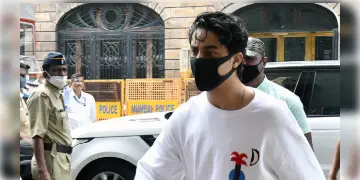 Read more about - জেলের ভীতি এখনও কাটেনি, জীবনের মূল ছন্দে ফিরতে 'লাইফ কোচ'-এর দ্বারস্থ শাহরুখ পুত্র আরিয়ান