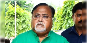 Read more about - সুপ্রিম কোর্টে গেলেন পার্থ চট্টোপাধ্যায়, ওই মামলার শুনানি হতে পারে আগামী শুক্রবার