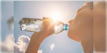 Read more about - Summer Tips | প্রচন্ড গরমে দিনে কতটা জল খেলে শরীর থাকবে সুস্থ্য? জানুন বিশেষজ্ঞের কাছ থেকে